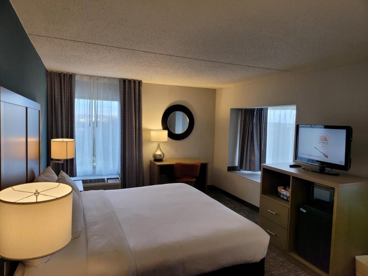 Comfort Inn & Suites Alexandria West Εξωτερικό φωτογραφία