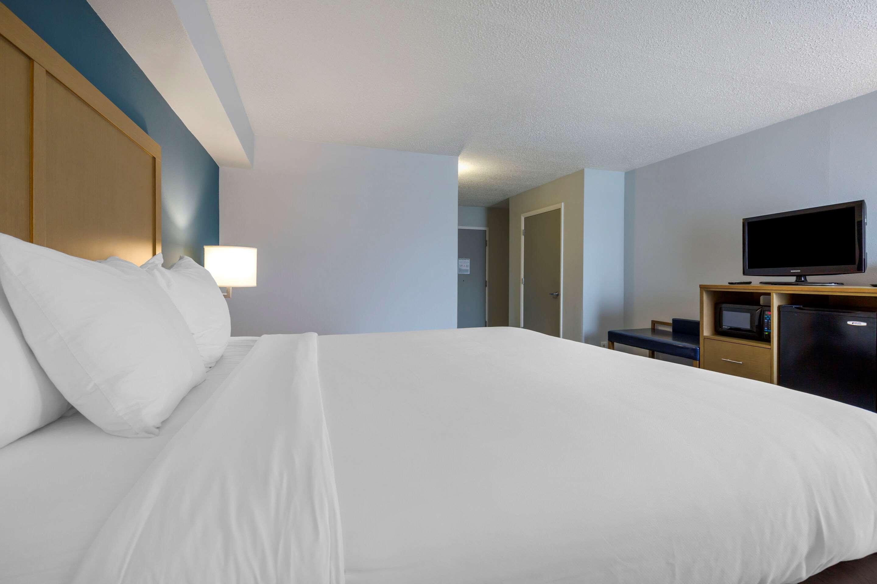 Comfort Inn & Suites Alexandria West Εξωτερικό φωτογραφία