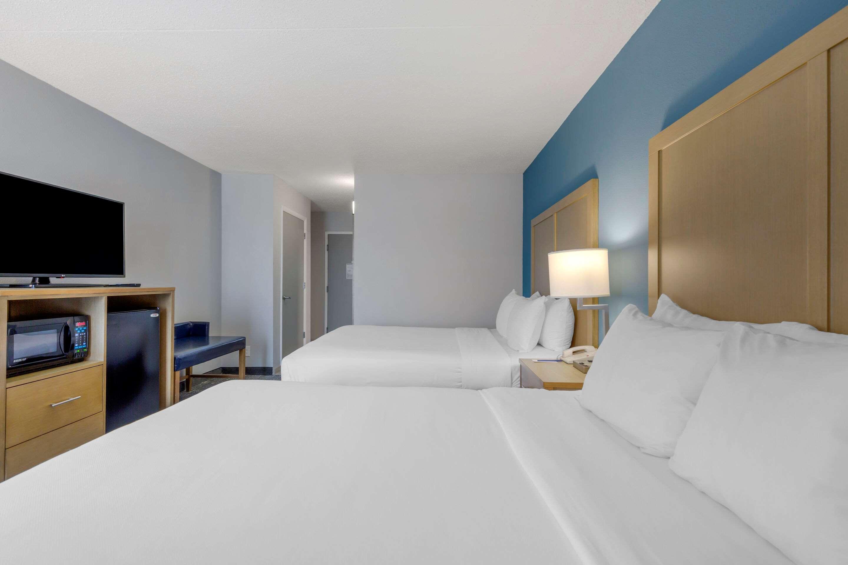 Comfort Inn & Suites Alexandria West Εξωτερικό φωτογραφία