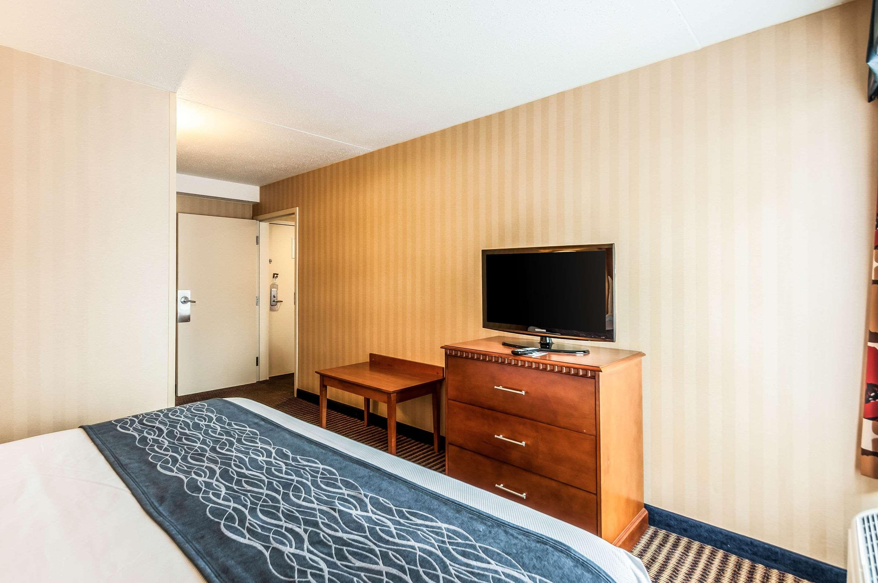 Comfort Inn & Suites Alexandria West Εξωτερικό φωτογραφία