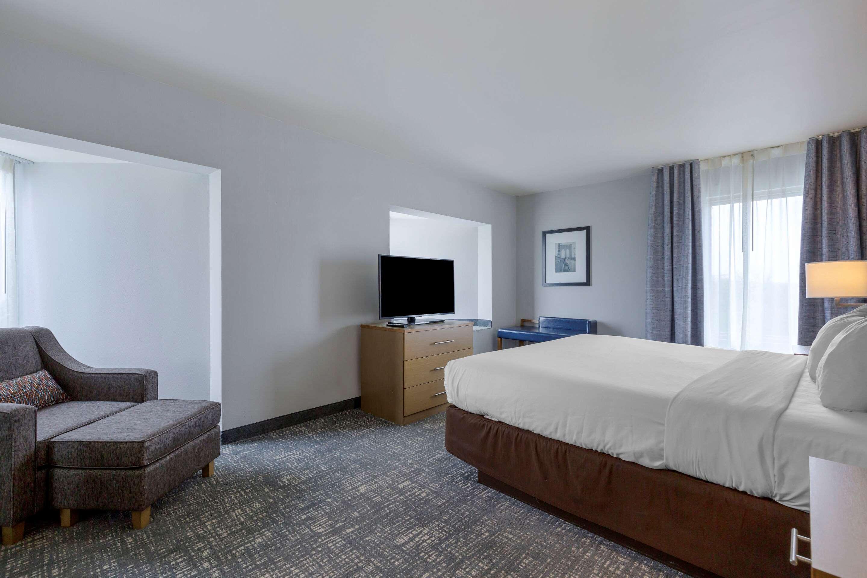 Comfort Inn & Suites Alexandria West Εξωτερικό φωτογραφία