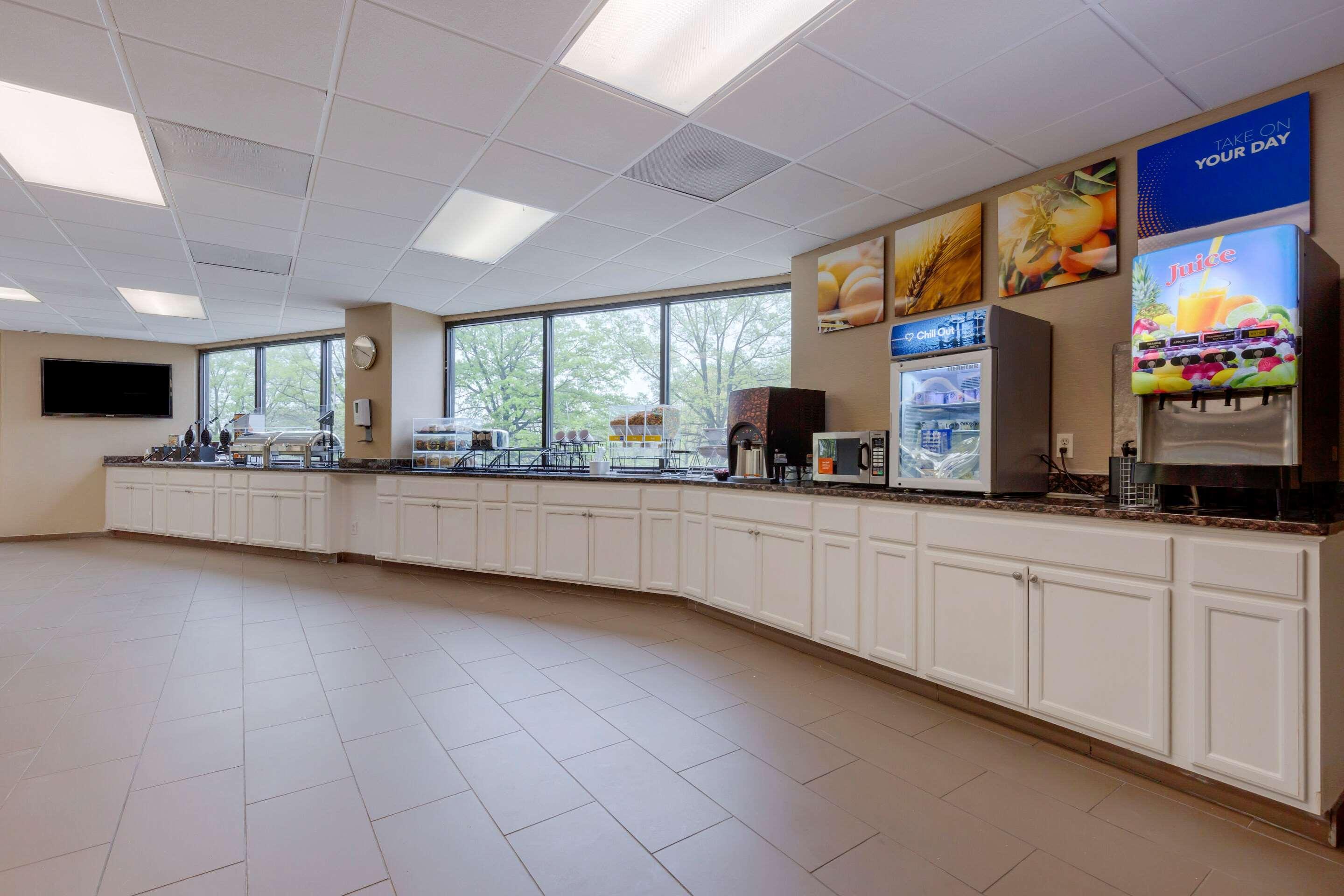Comfort Inn & Suites Alexandria West Εξωτερικό φωτογραφία