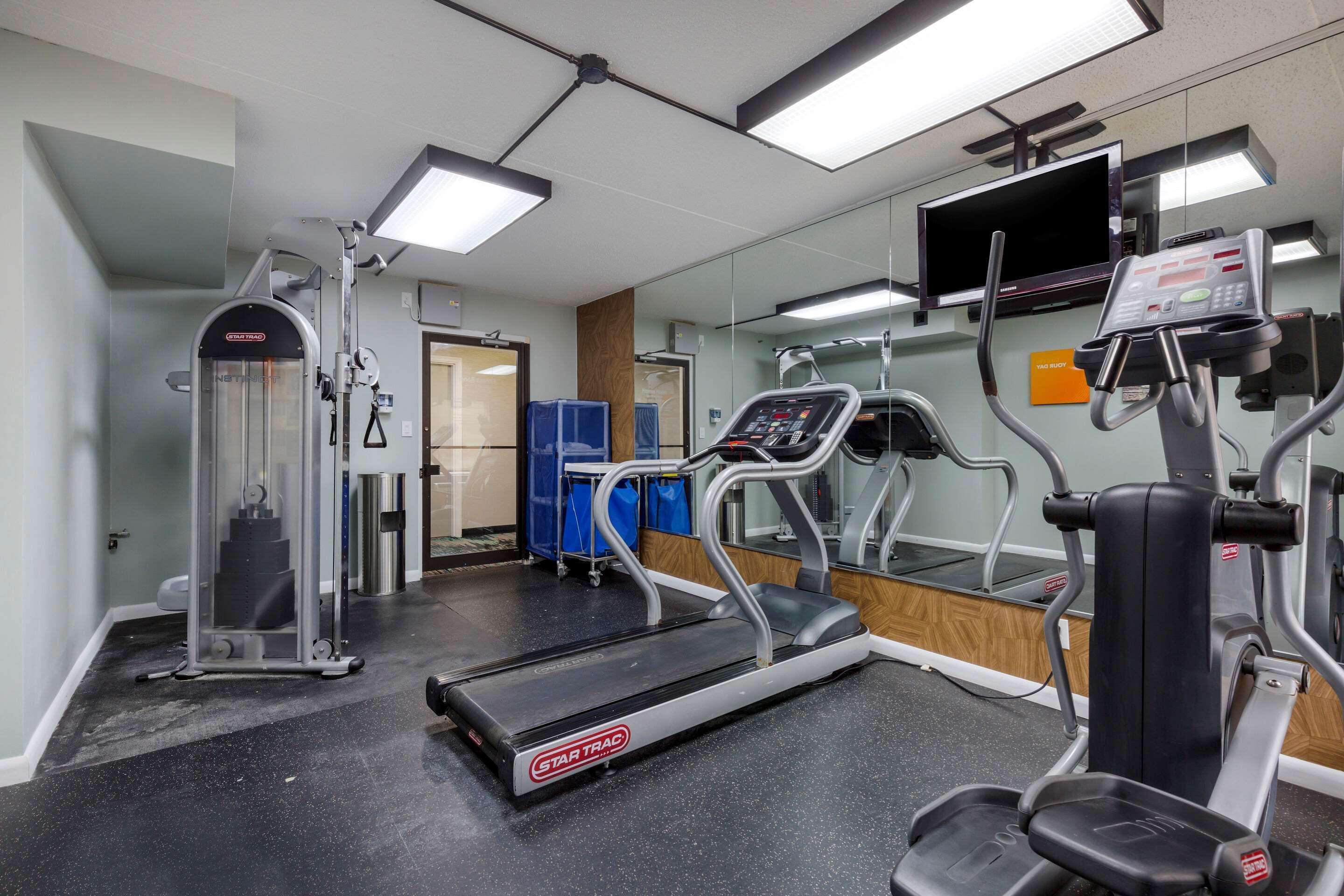 Comfort Inn & Suites Alexandria West Εξωτερικό φωτογραφία