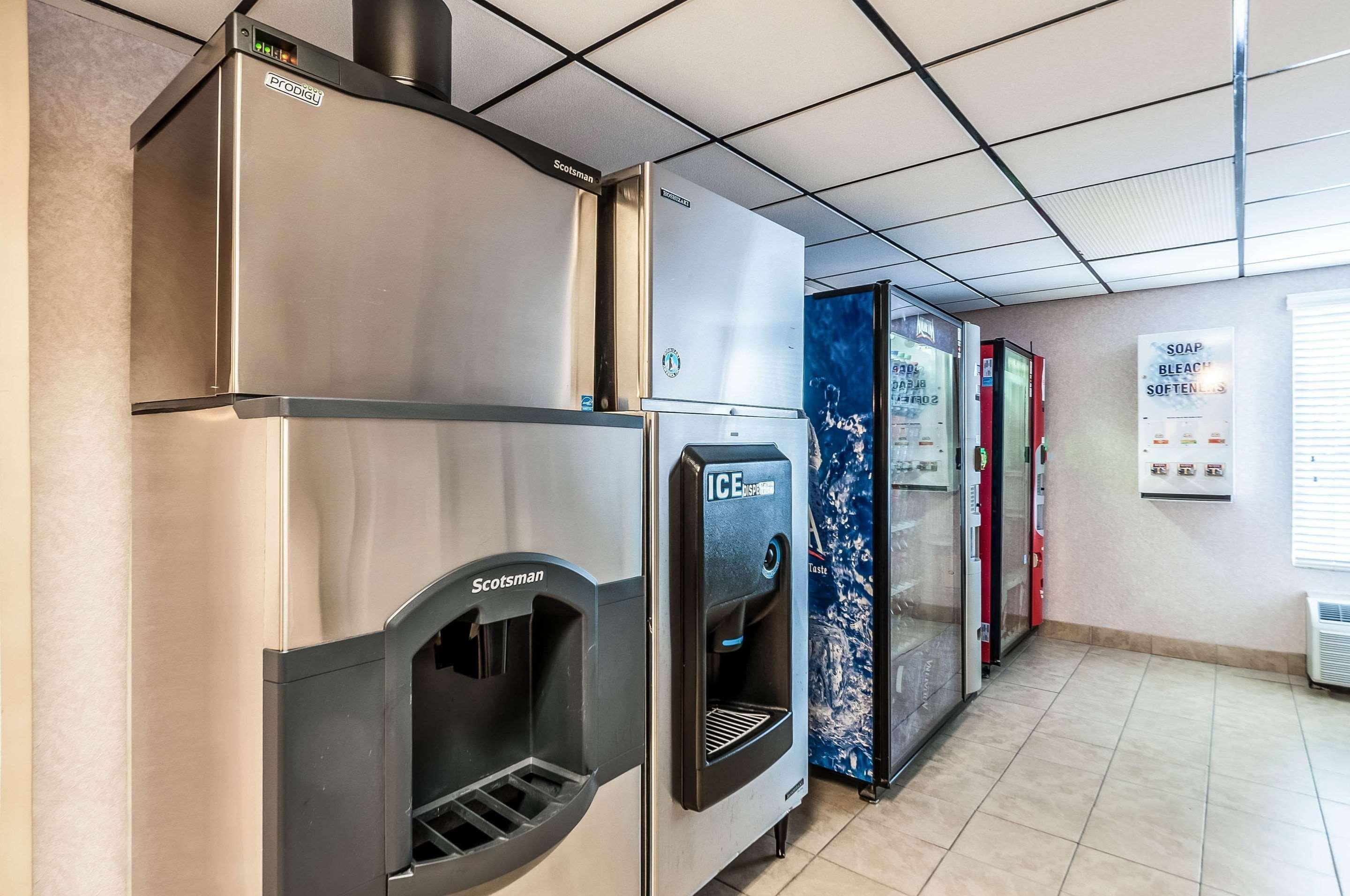 Comfort Inn & Suites Alexandria West Εξωτερικό φωτογραφία