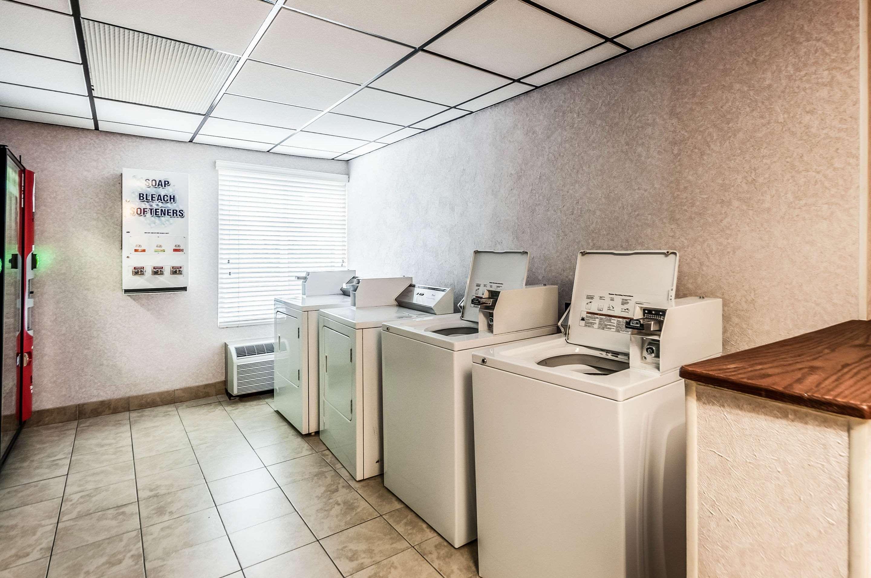 Comfort Inn & Suites Alexandria West Εξωτερικό φωτογραφία