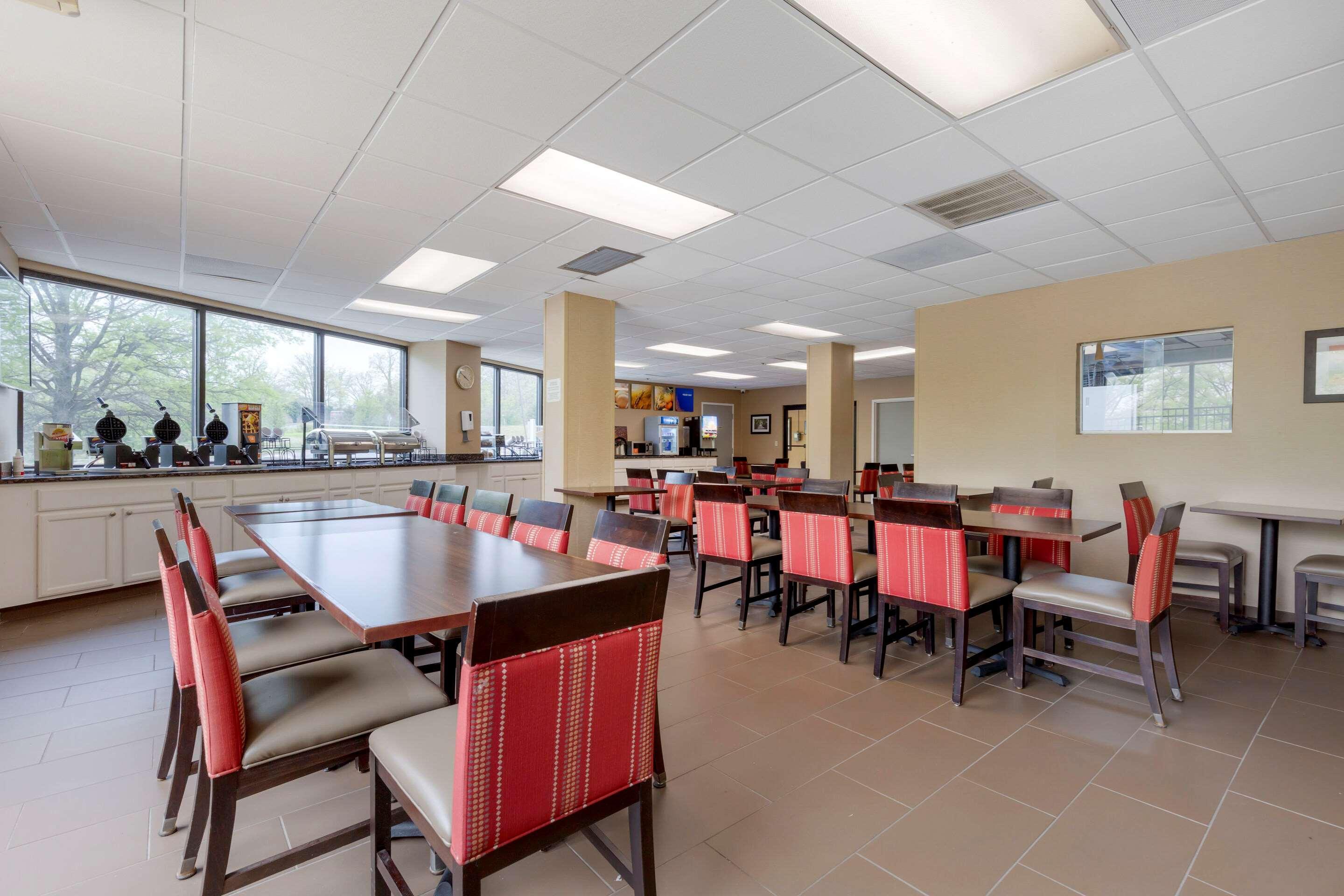 Comfort Inn & Suites Alexandria West Εξωτερικό φωτογραφία